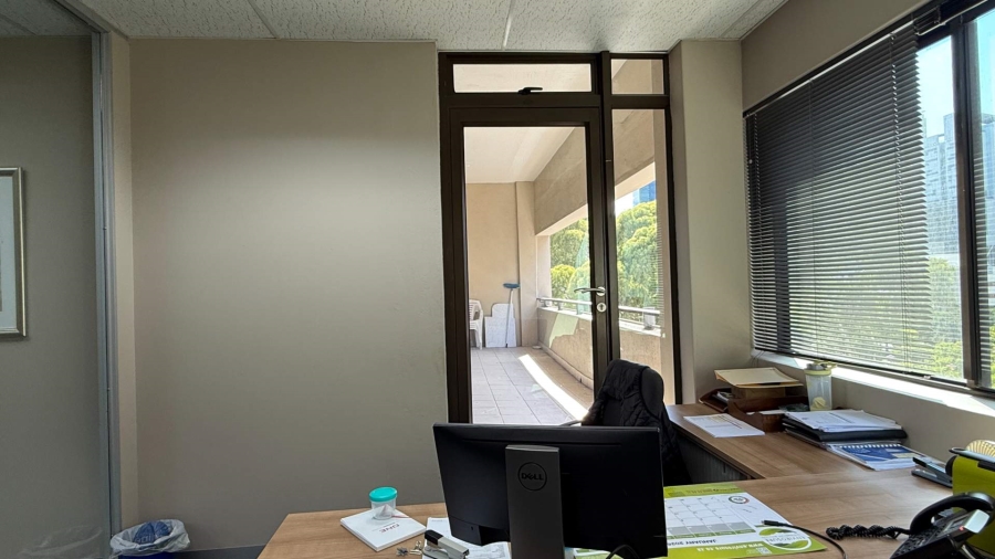To Let Commercial Property for Rent in De Waterkant Western Cape